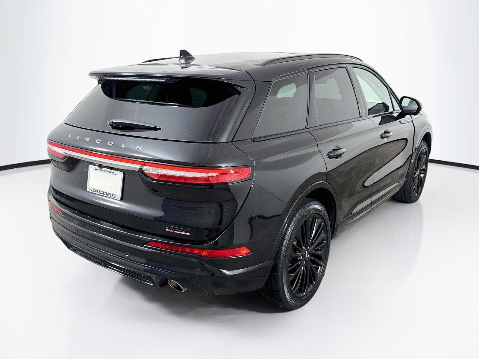 2025 Lincoln Corsair photo 5