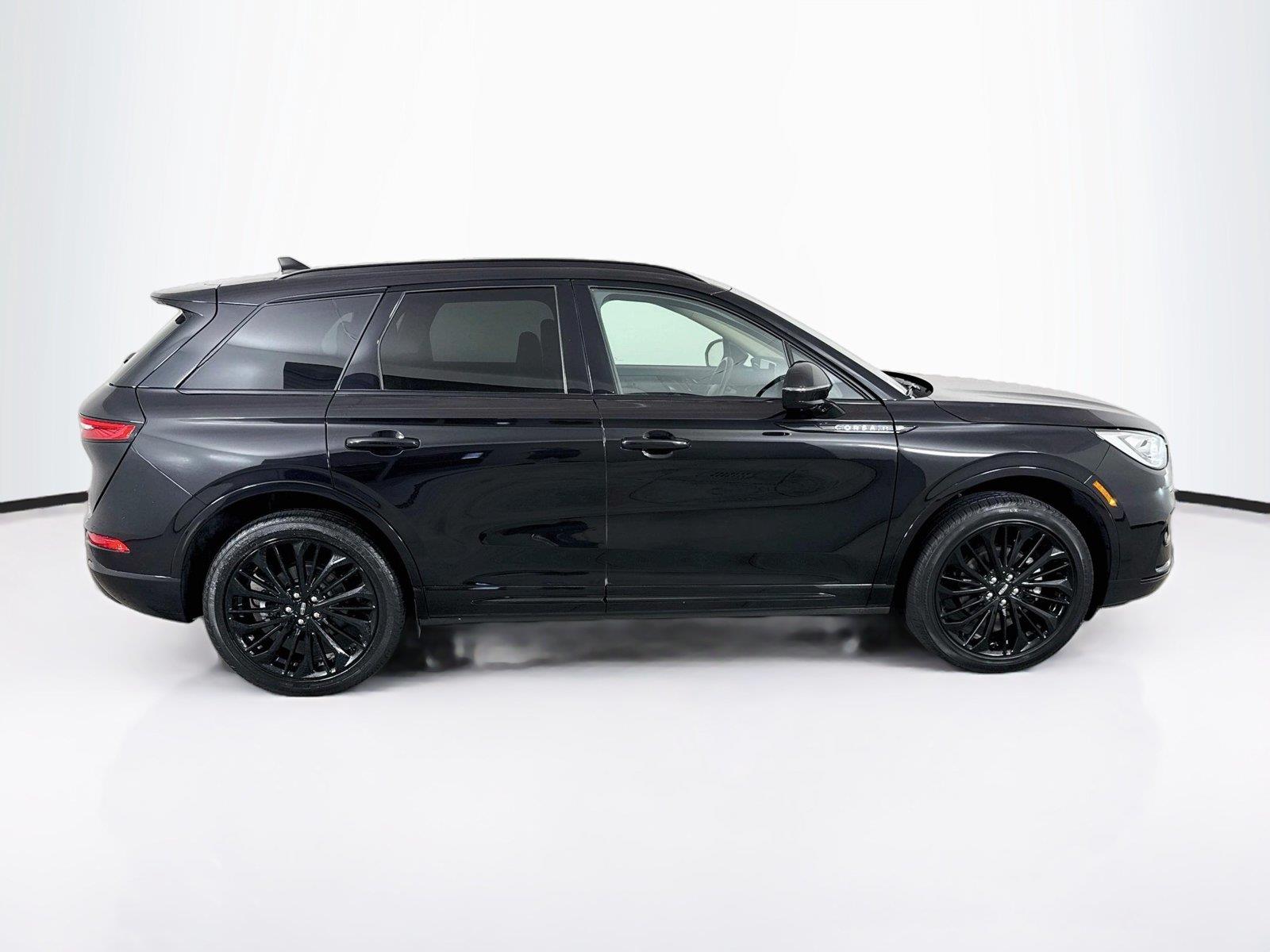 2025 Lincoln Corsair photo 6