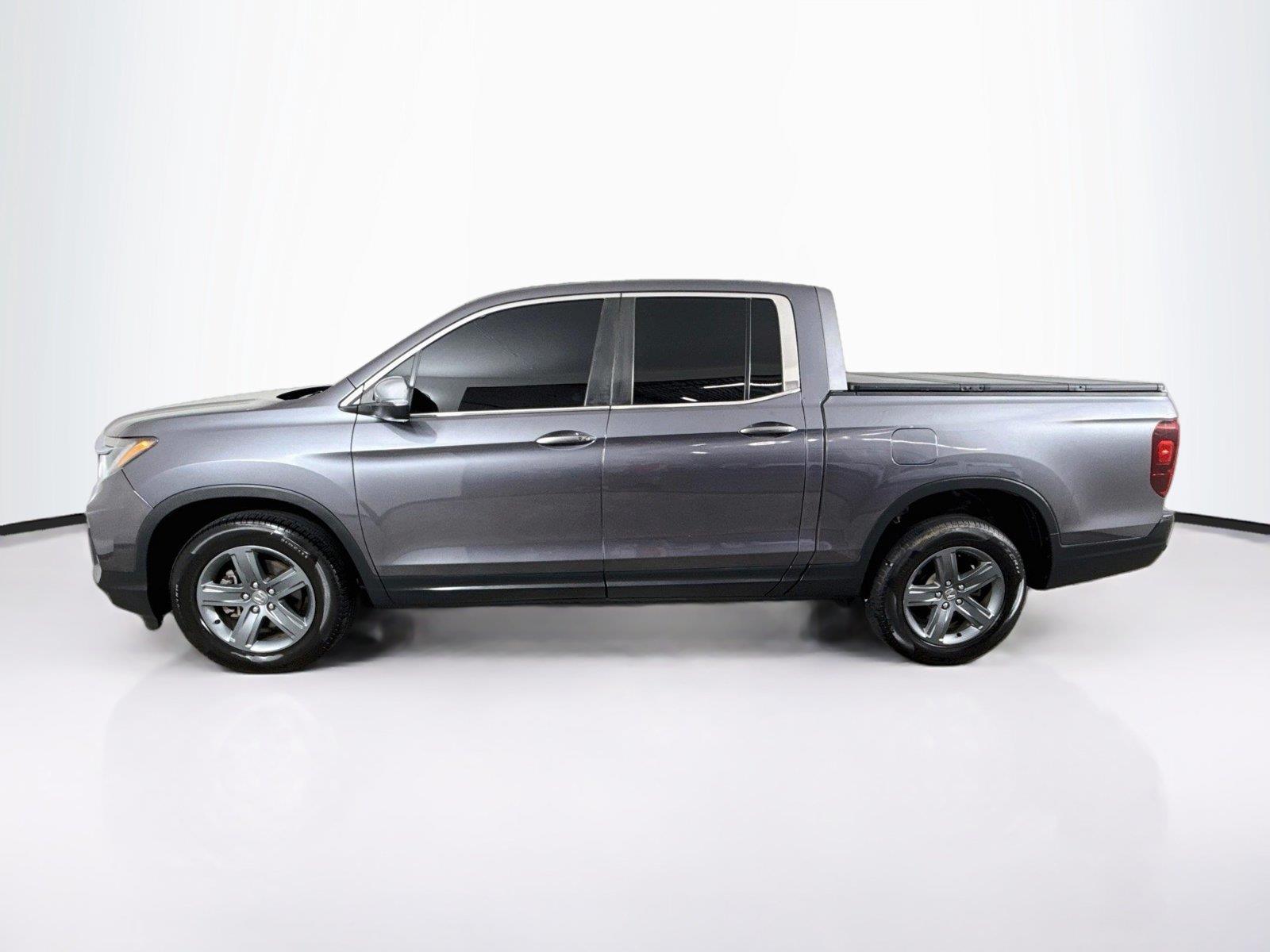 2021 Honda Ridgeline photo 2