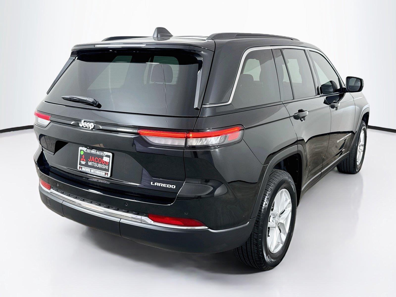 2025 Jeep Grand Cherokee photo 6