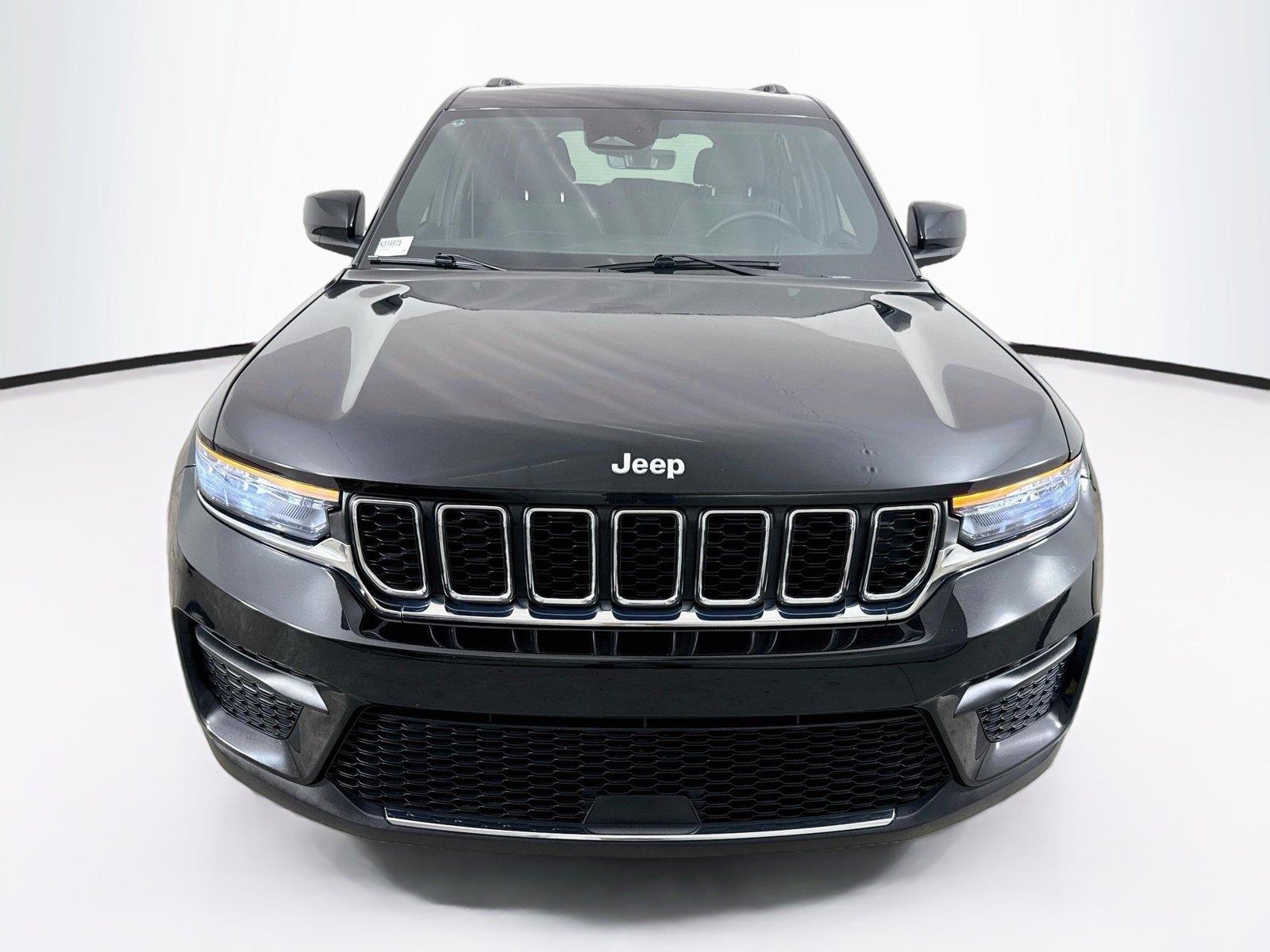 2025 Jeep Grand Cherokee photo 10