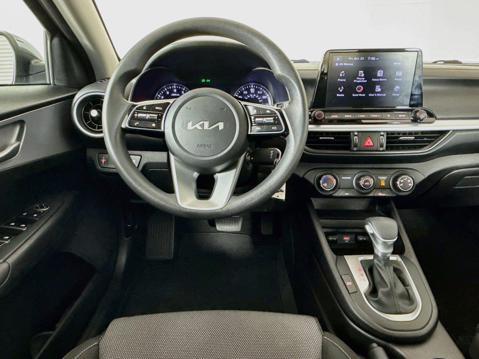 2023 Kia Forte photo 12