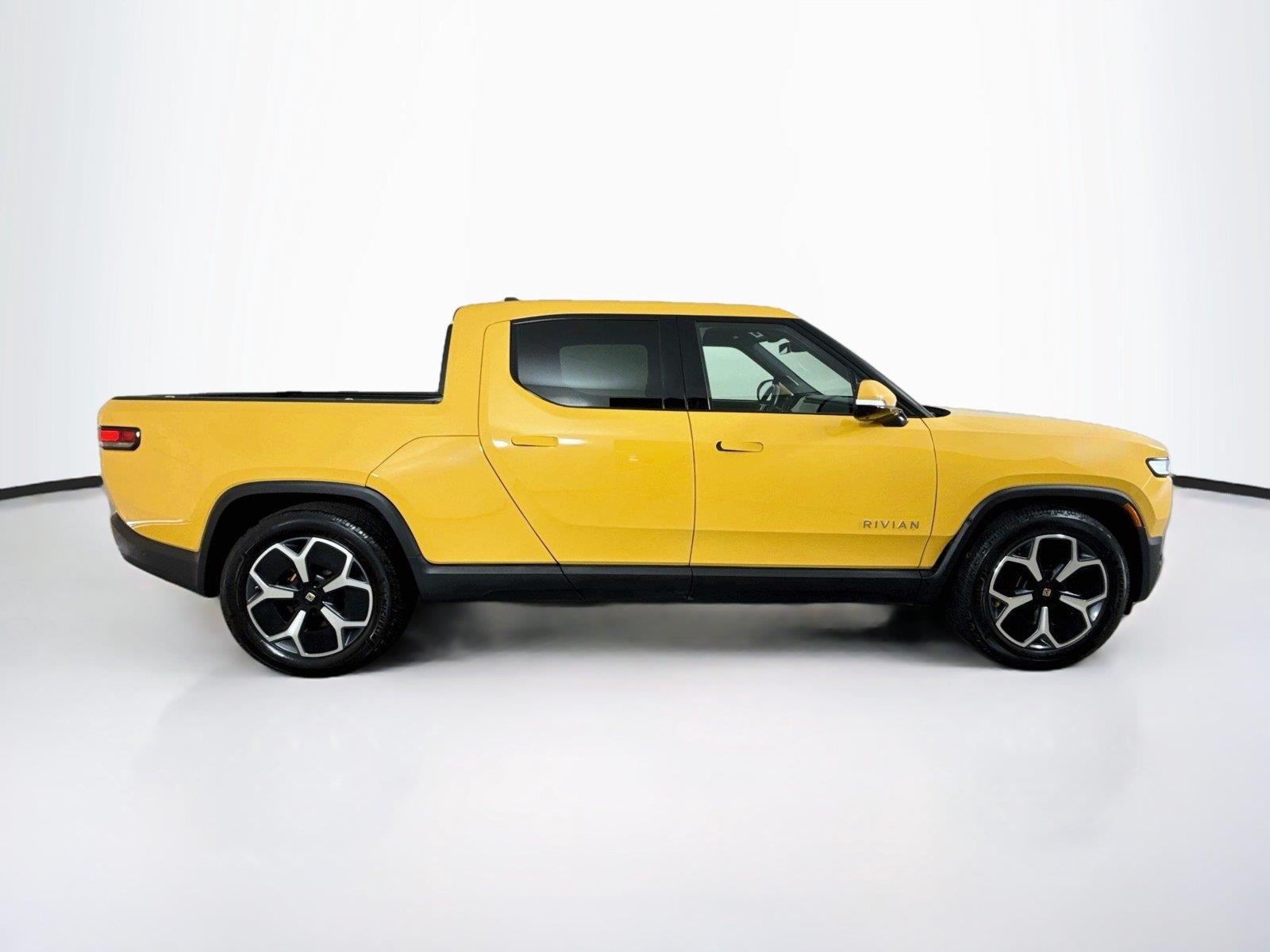2023 Rivian R1T photo 7