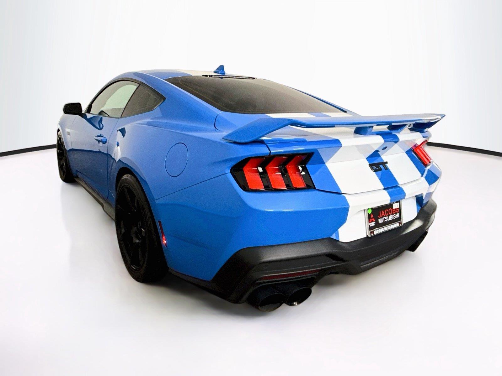 2024 Ford Mustang photo 3