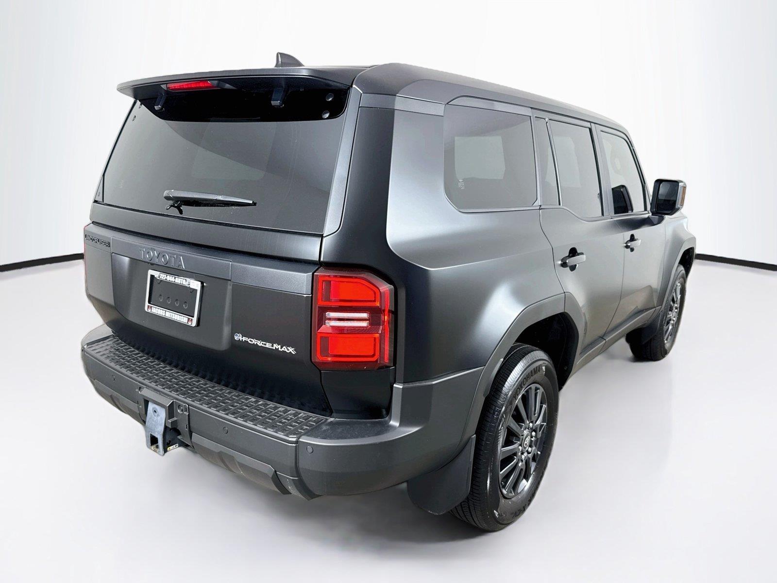 2026 Toyota Land Cruiser photo 5