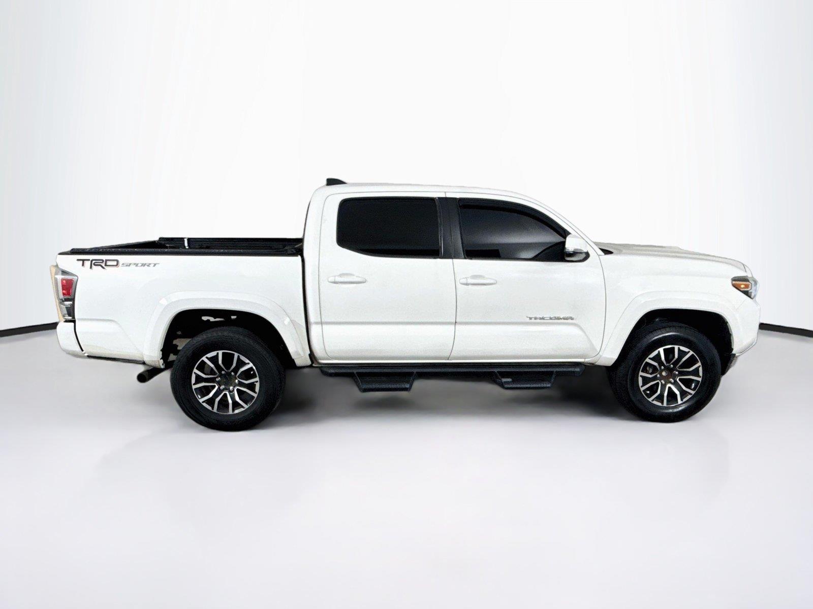 2020 Toyota Tacoma photo 6
