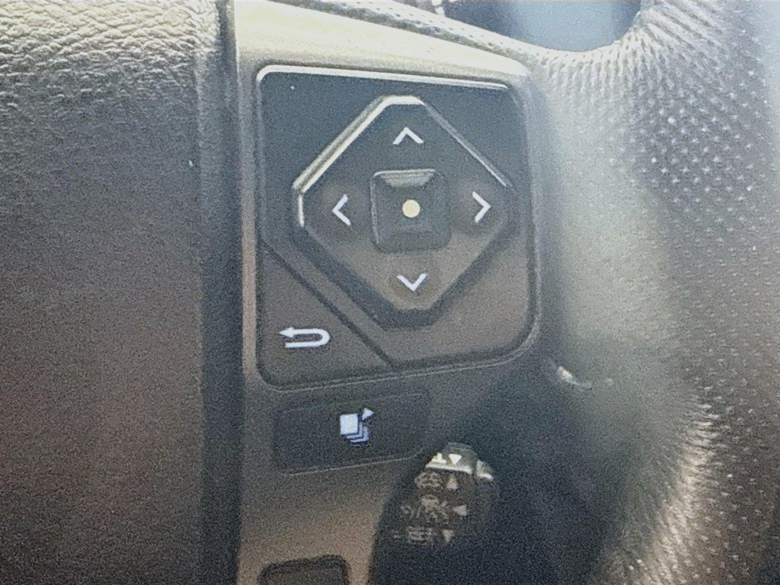 2020 Toyota Tacoma photo 10