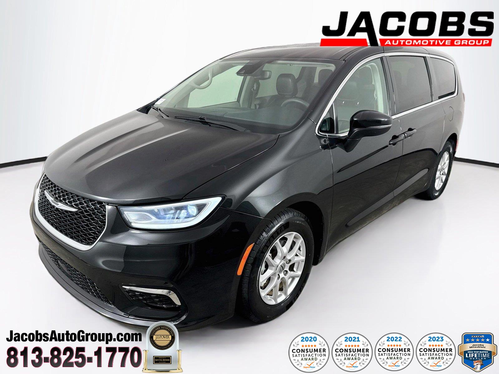 Brilliant Black Crystal Pearlcoat 2023 Chrysler Pacifica Minivan Front-Wheel Drive 9-Speed Automatic