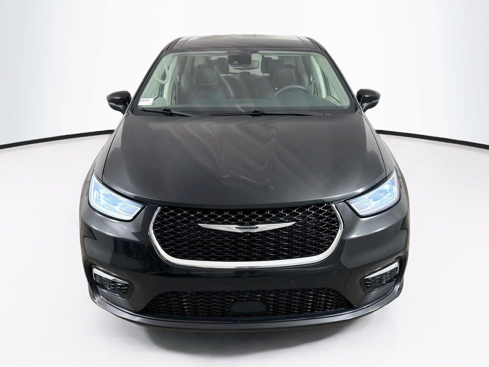 2023 Chrysler Pacifica photo 10