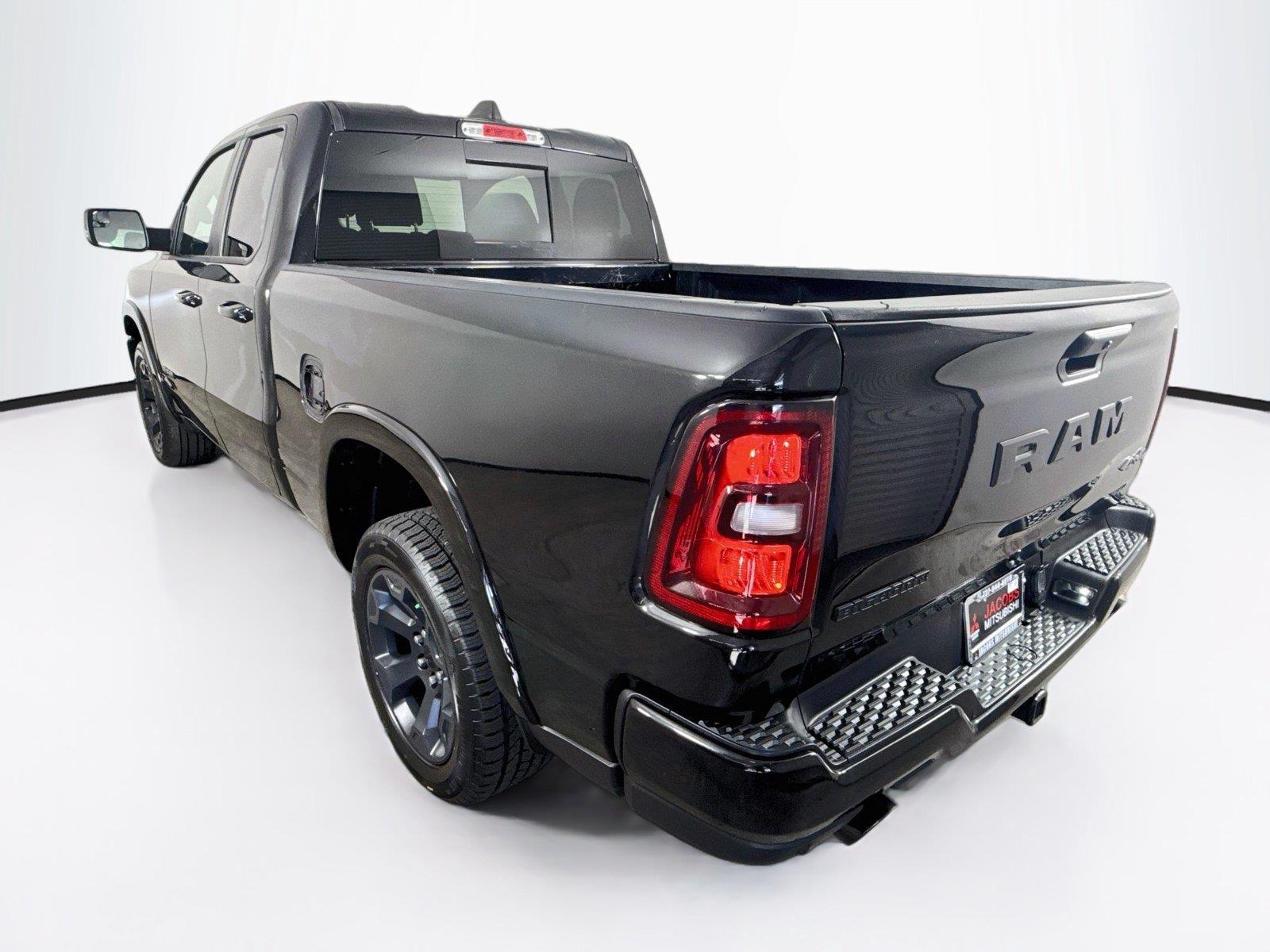 2025 Ram 1500 photo 3