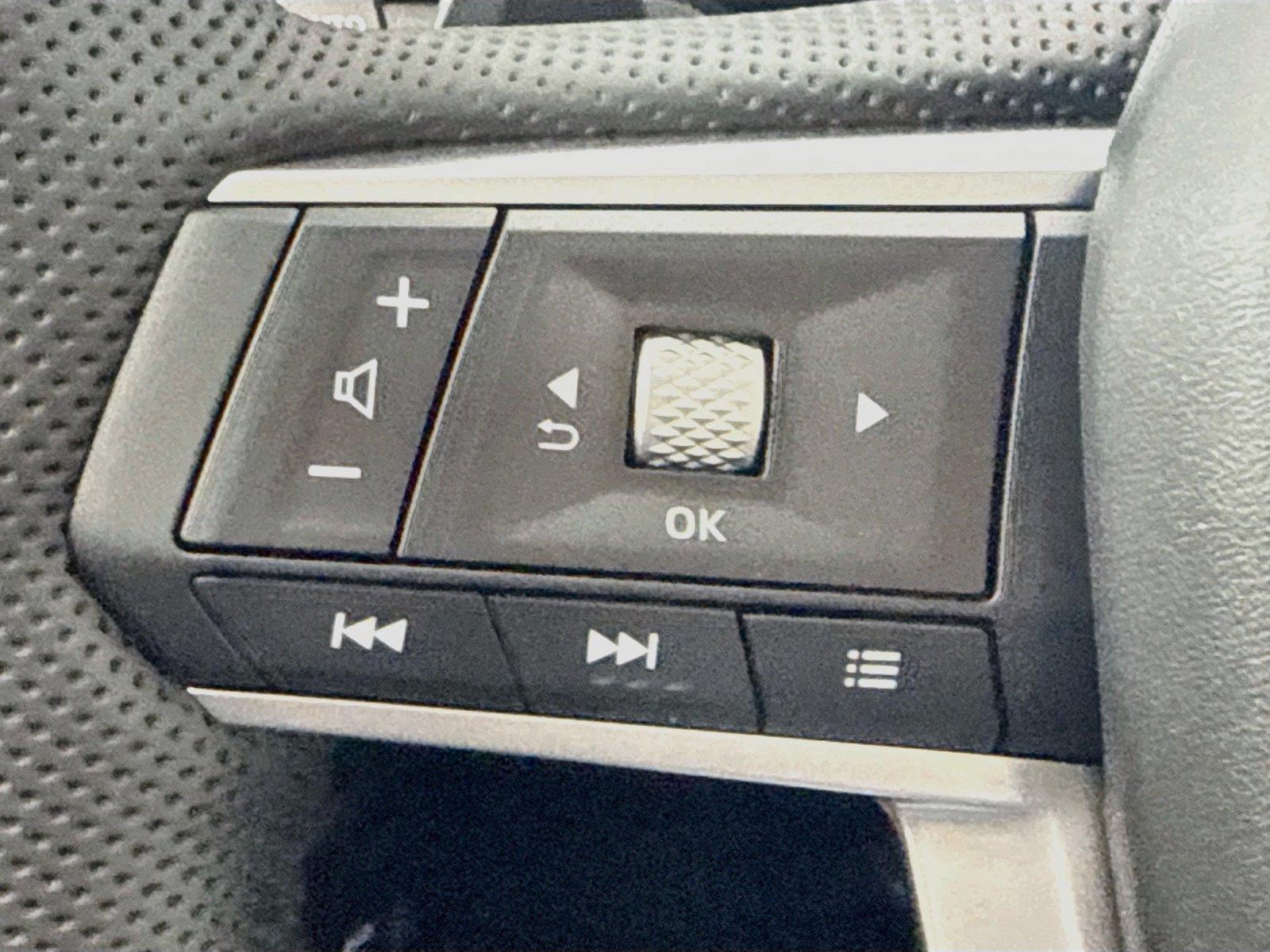 2026 Mitsubishi Outlander photo 12
