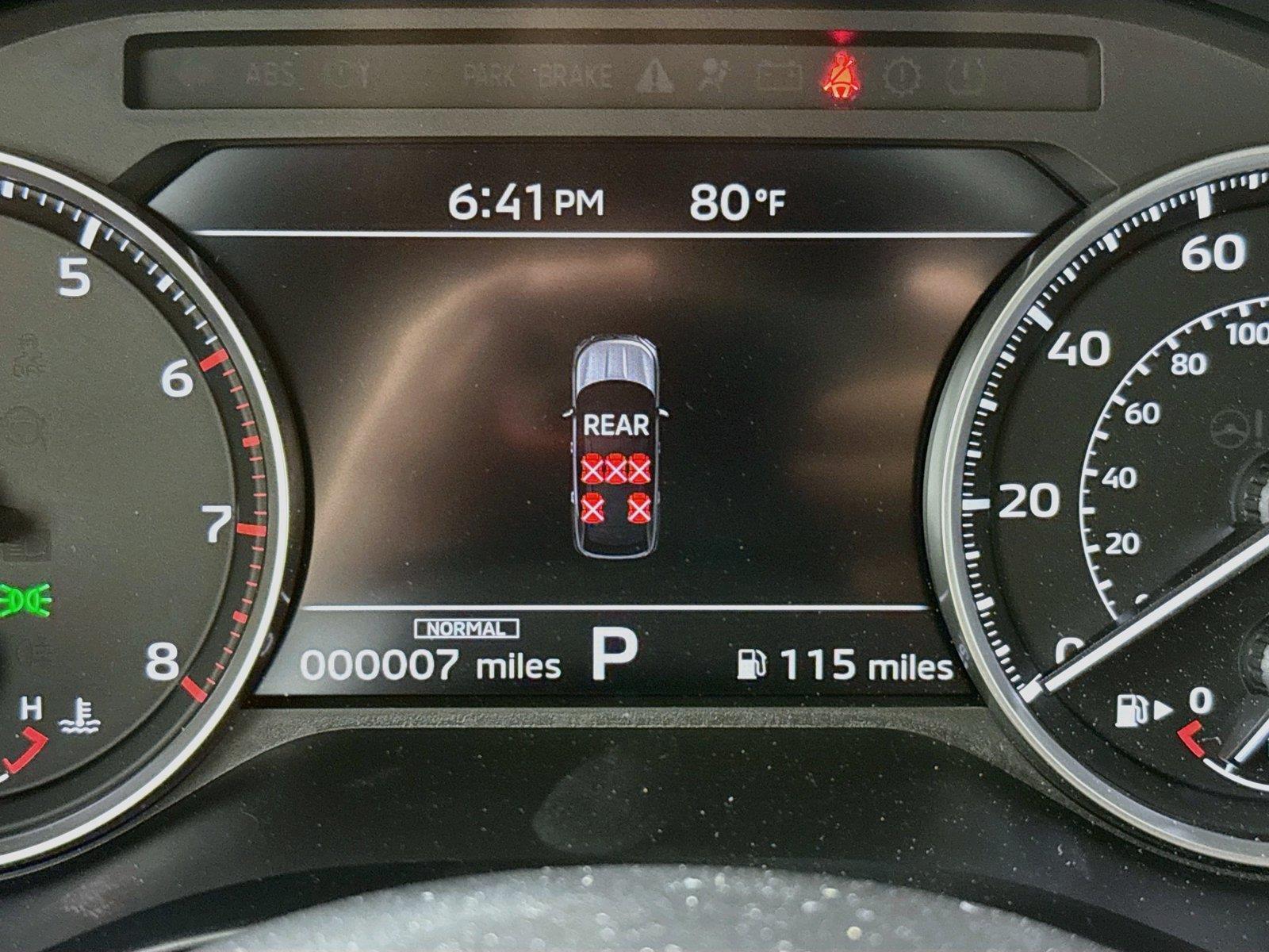2026 Mitsubishi Outlander photo 12