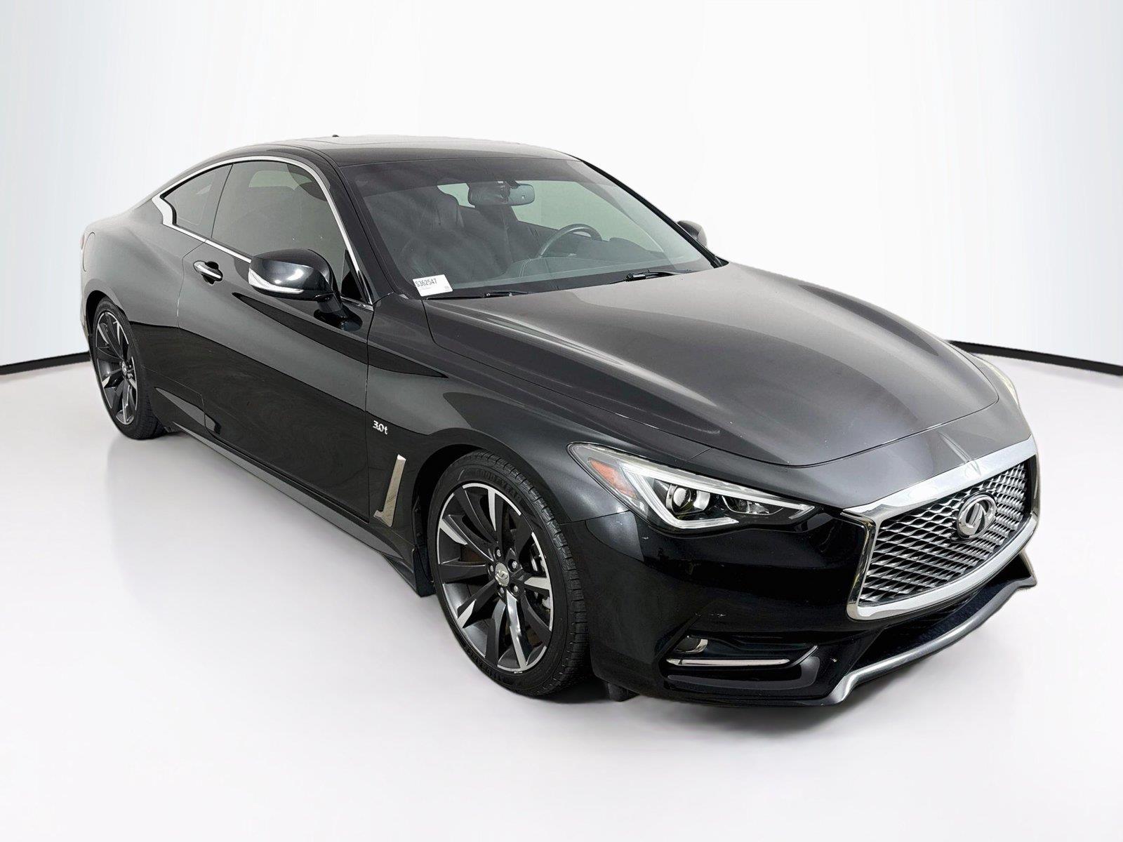 2017 INFINITI Q60 photo 7