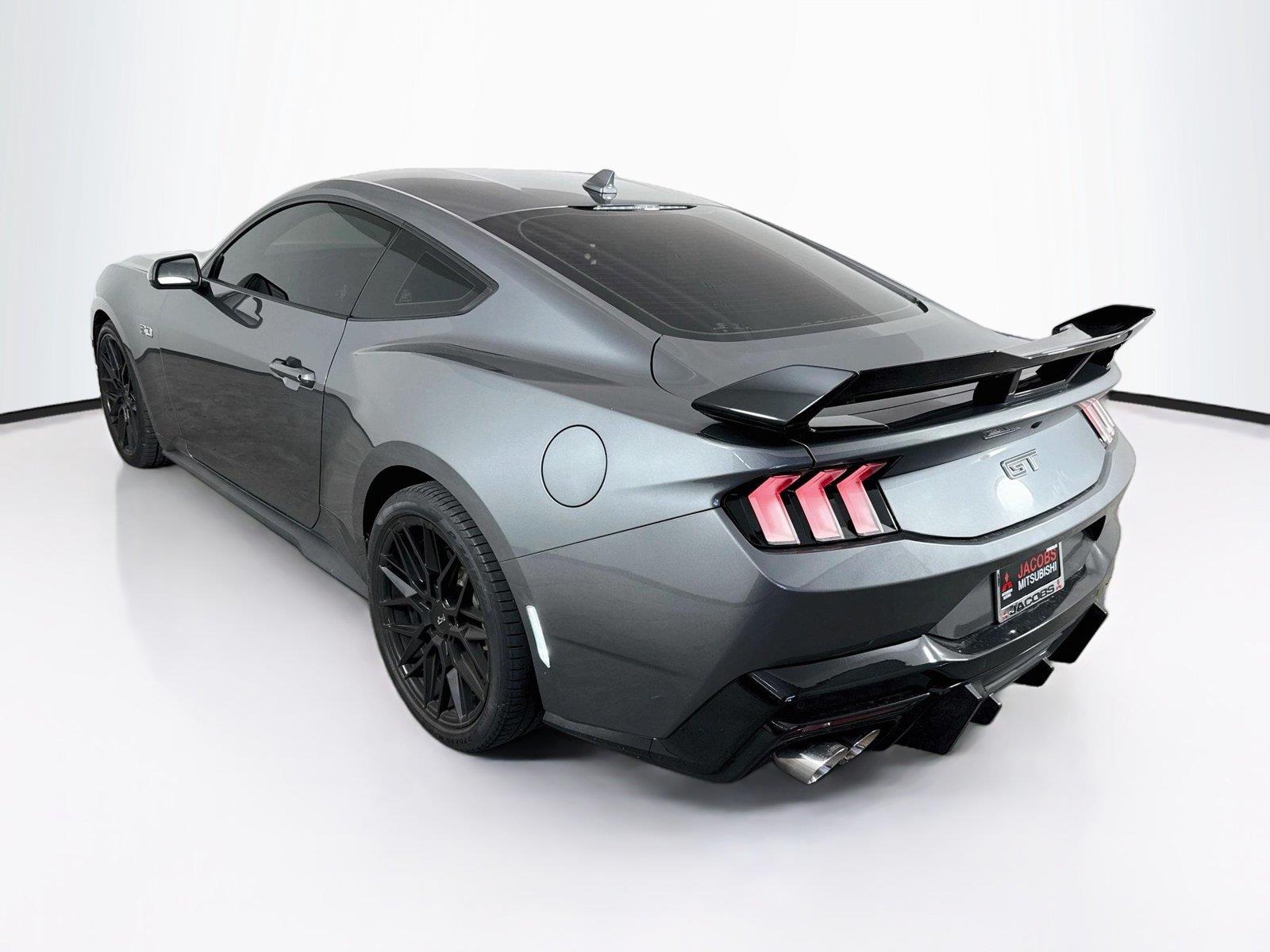 2024 Ford Mustang photo 3