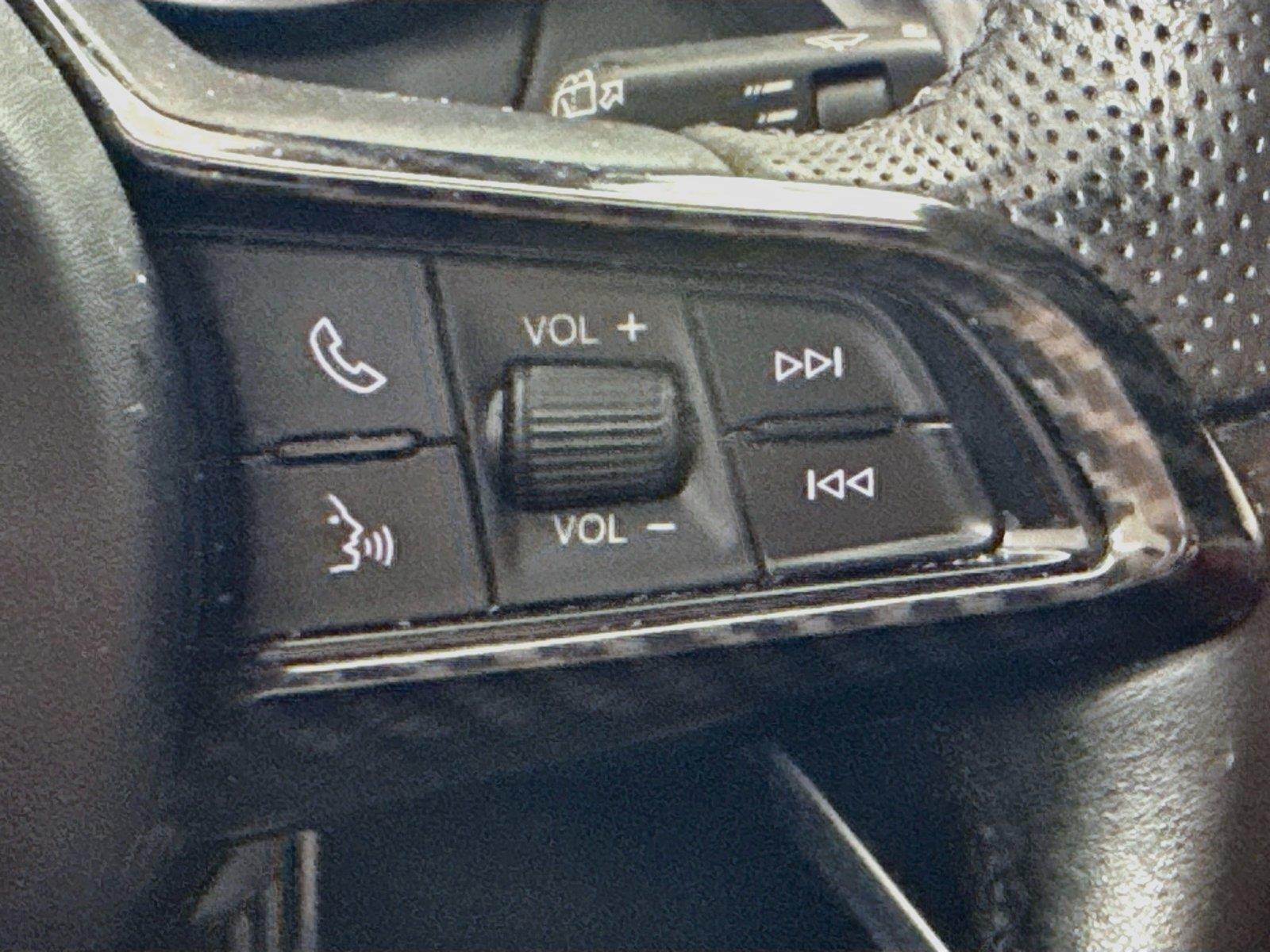 2022 Alfa Romeo Stelvio photo 11