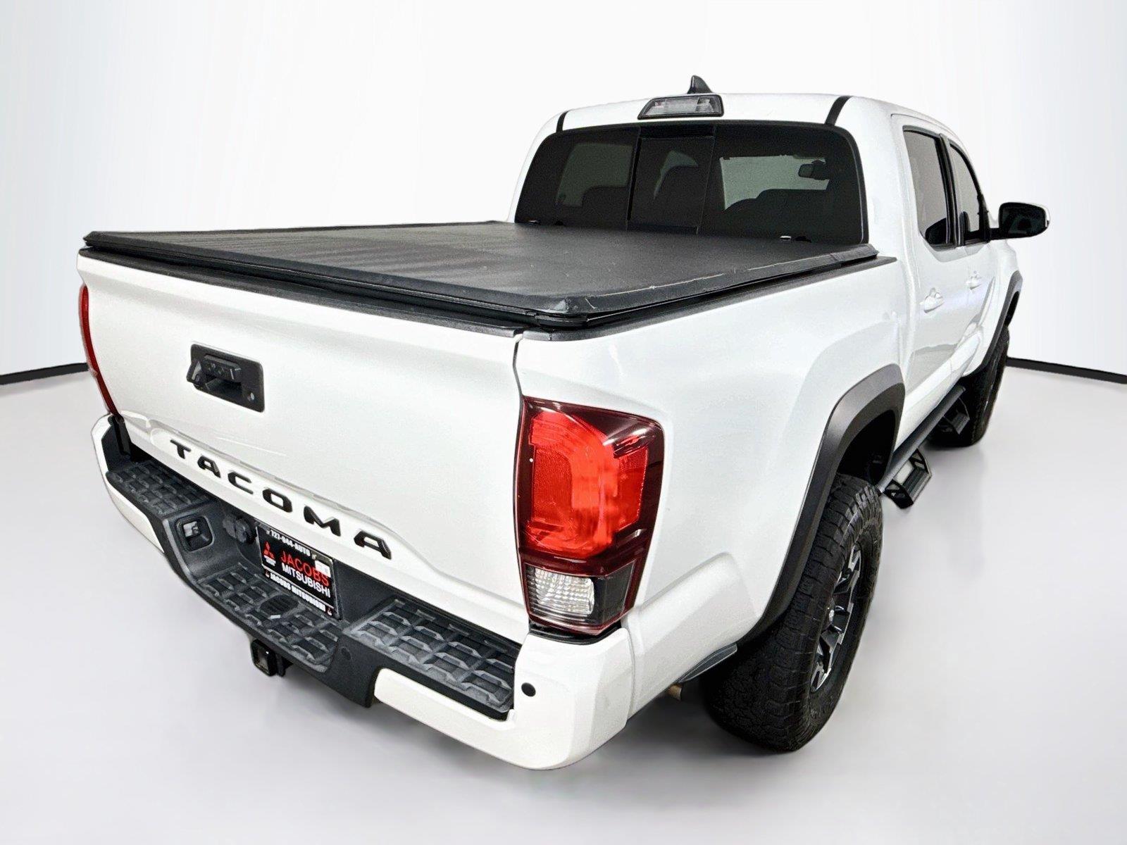 2018 Toyota Tacoma photo 5