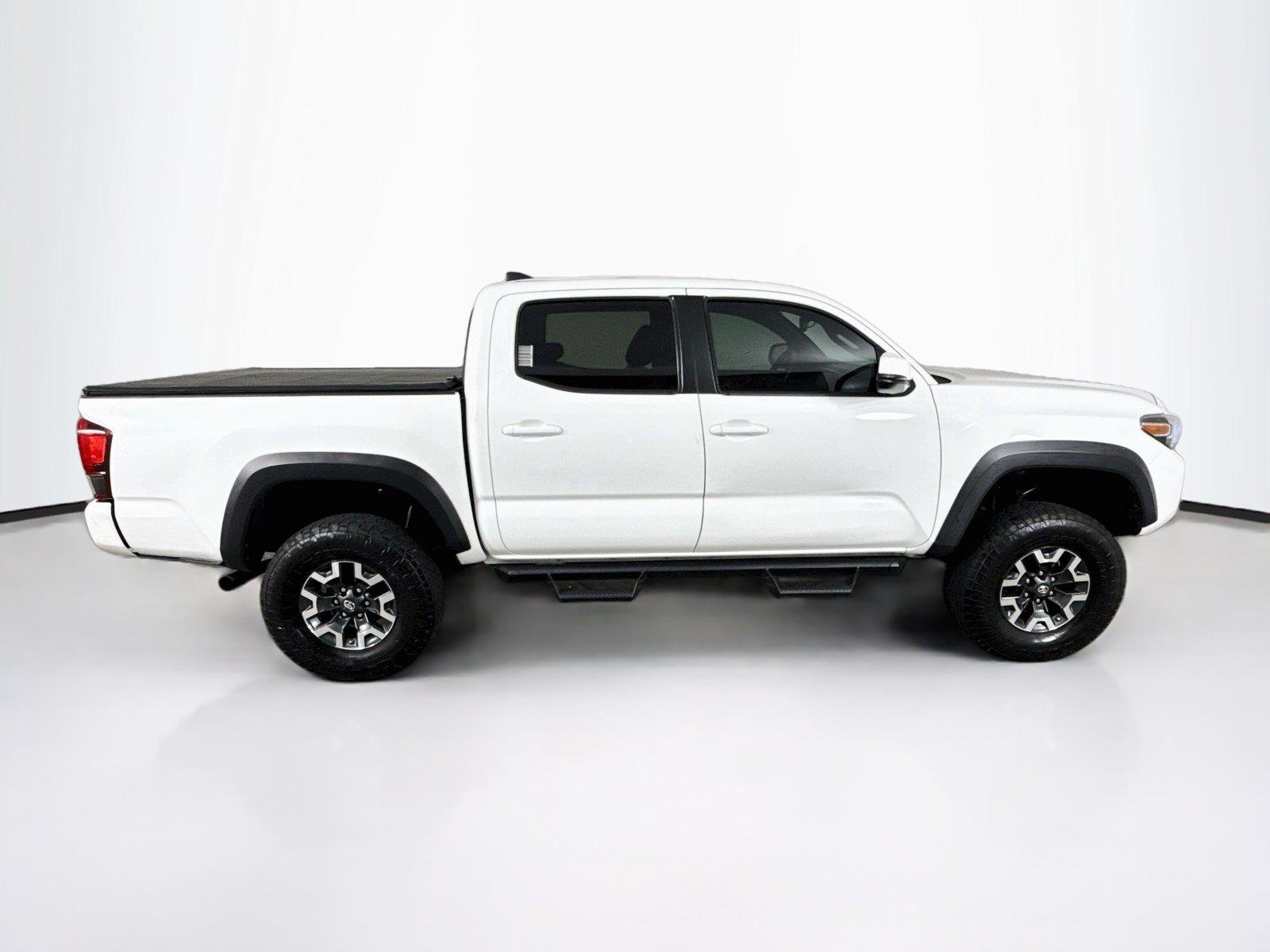 2018 Toyota Tacoma photo 6