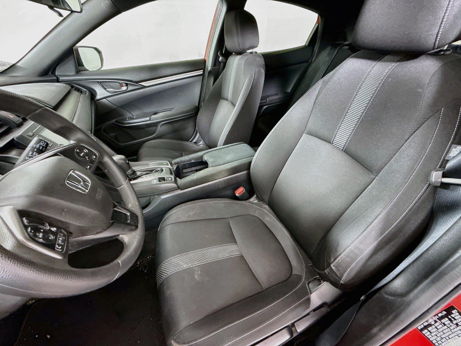 2019 Honda Civic Hatchback photo 9