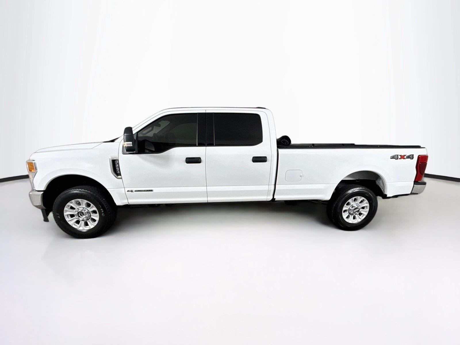 2022 Ford Super Duty F-250 SRW photo 2