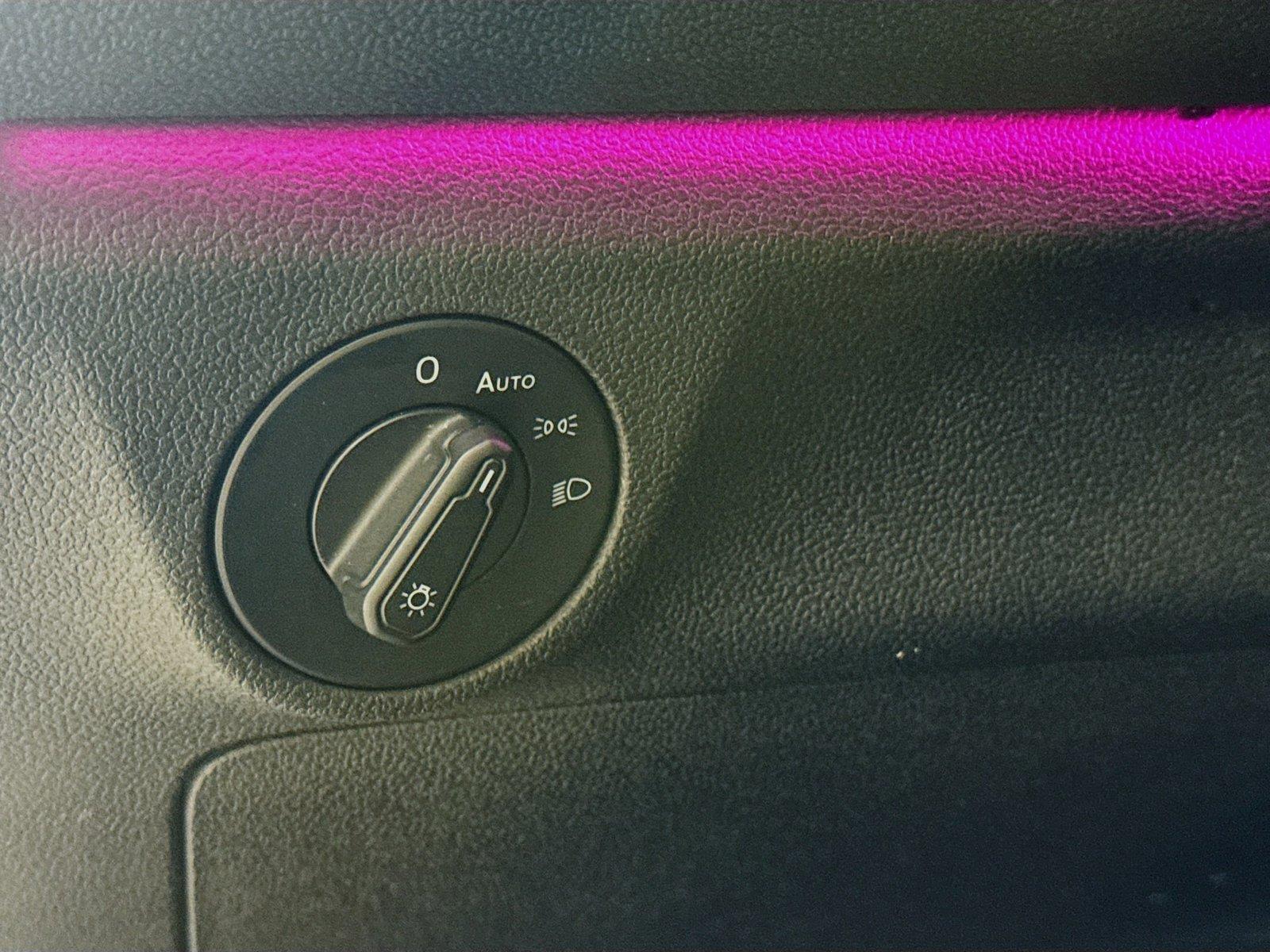 2019 volkswagen Jetta GLI photo 4