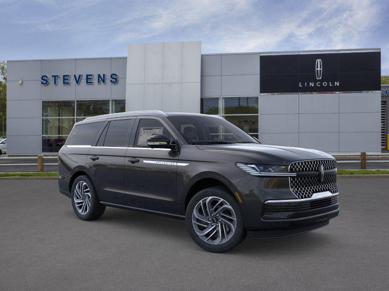 Infinite Black Metallic Clearcoat 2026 Lincoln Navigator SUV / Crossover Four-Wheel Drive Automatic