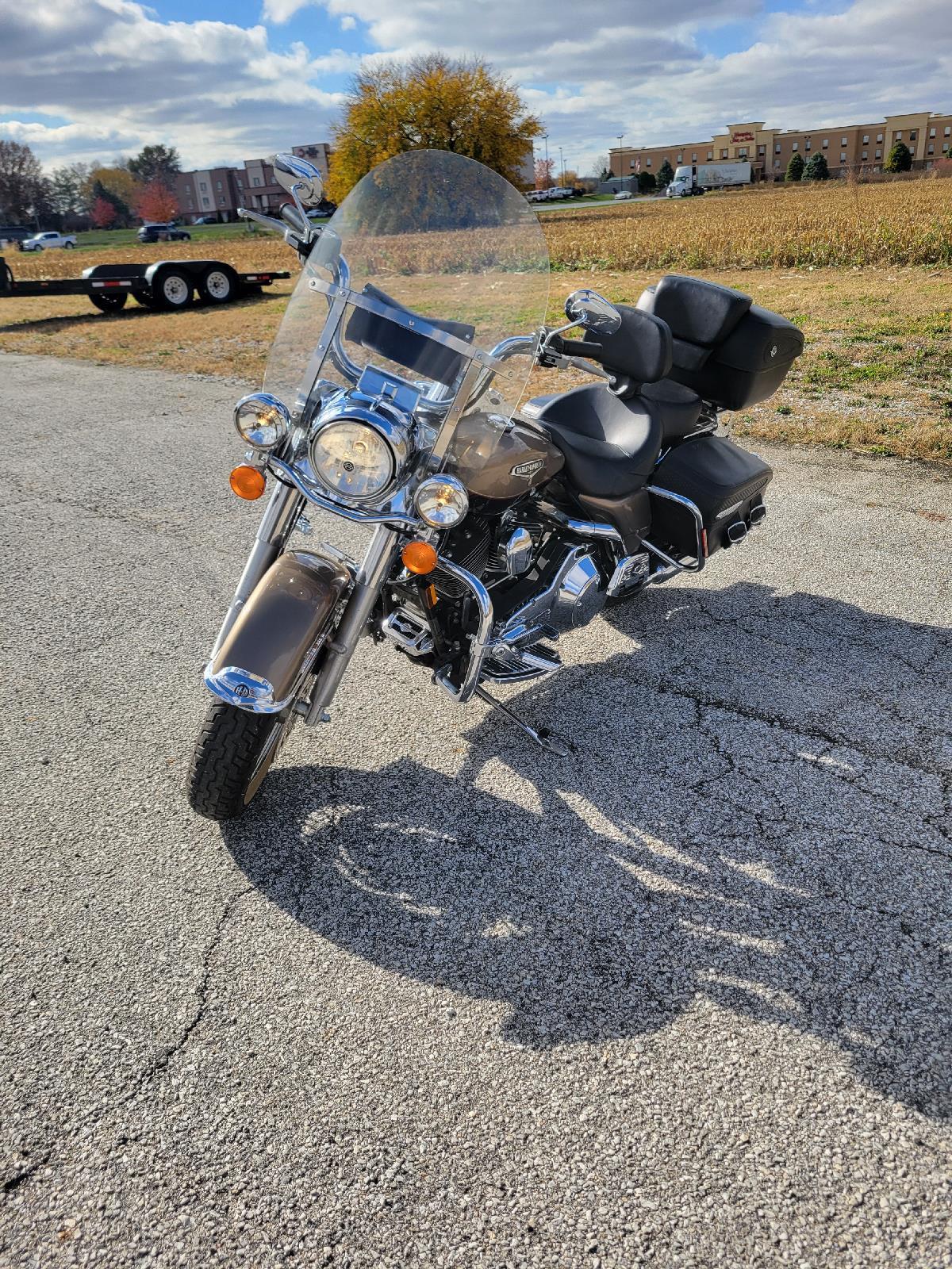 2005 Harley Road King Classic - Resurrection Automotive