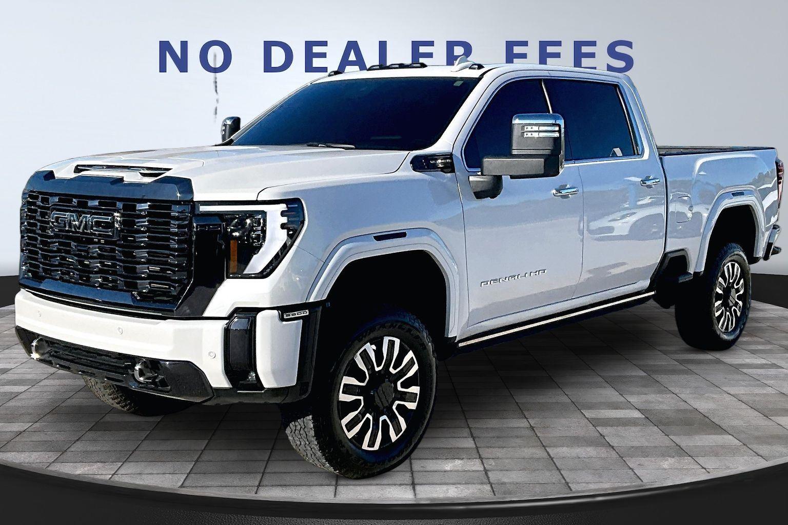 White Frost Tricoat 2024 GMC Sierra 3500HD Denali Ultimate Crew Cab 4WD Pickup Truck Four-Wheel Drive Automatic