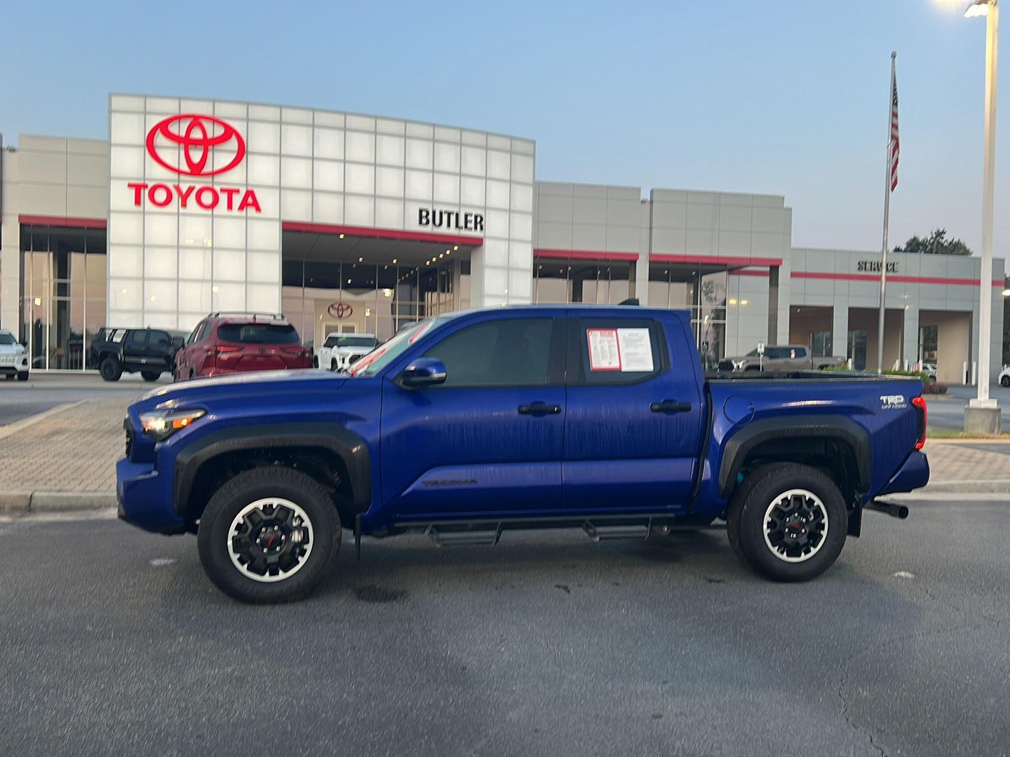 View vehicle photo 3