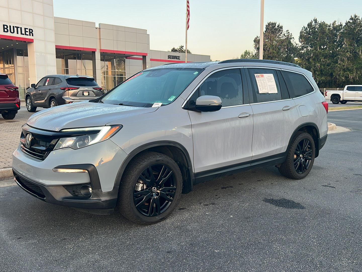 View vehicle photo 2