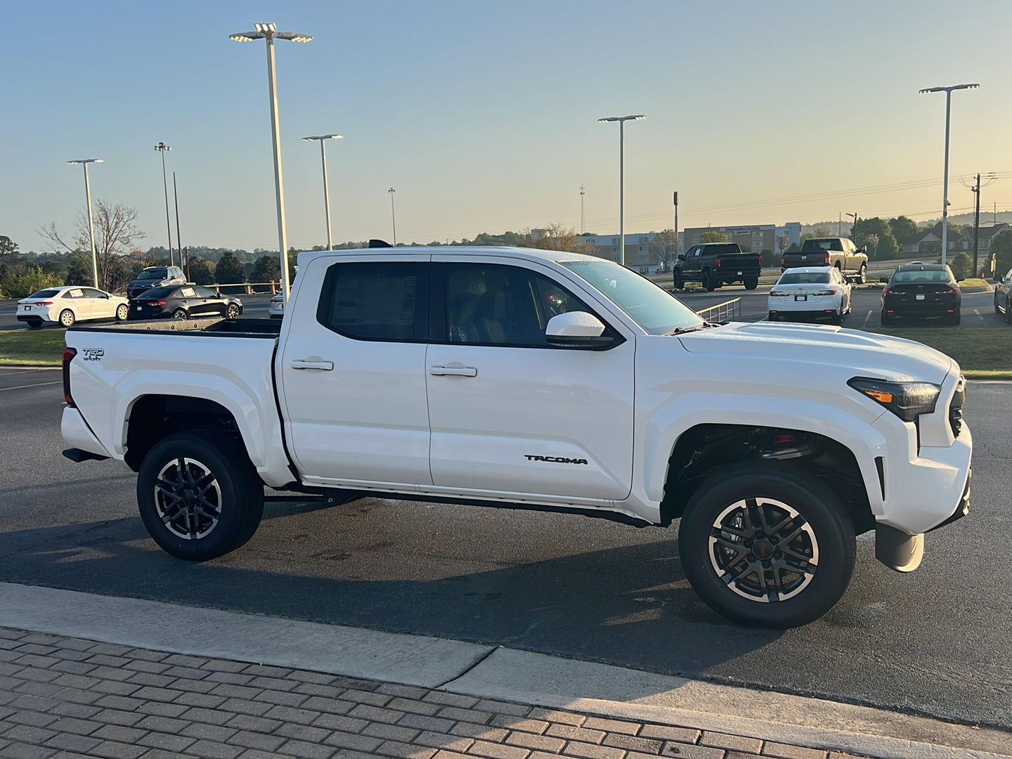 View vehicle photo 7