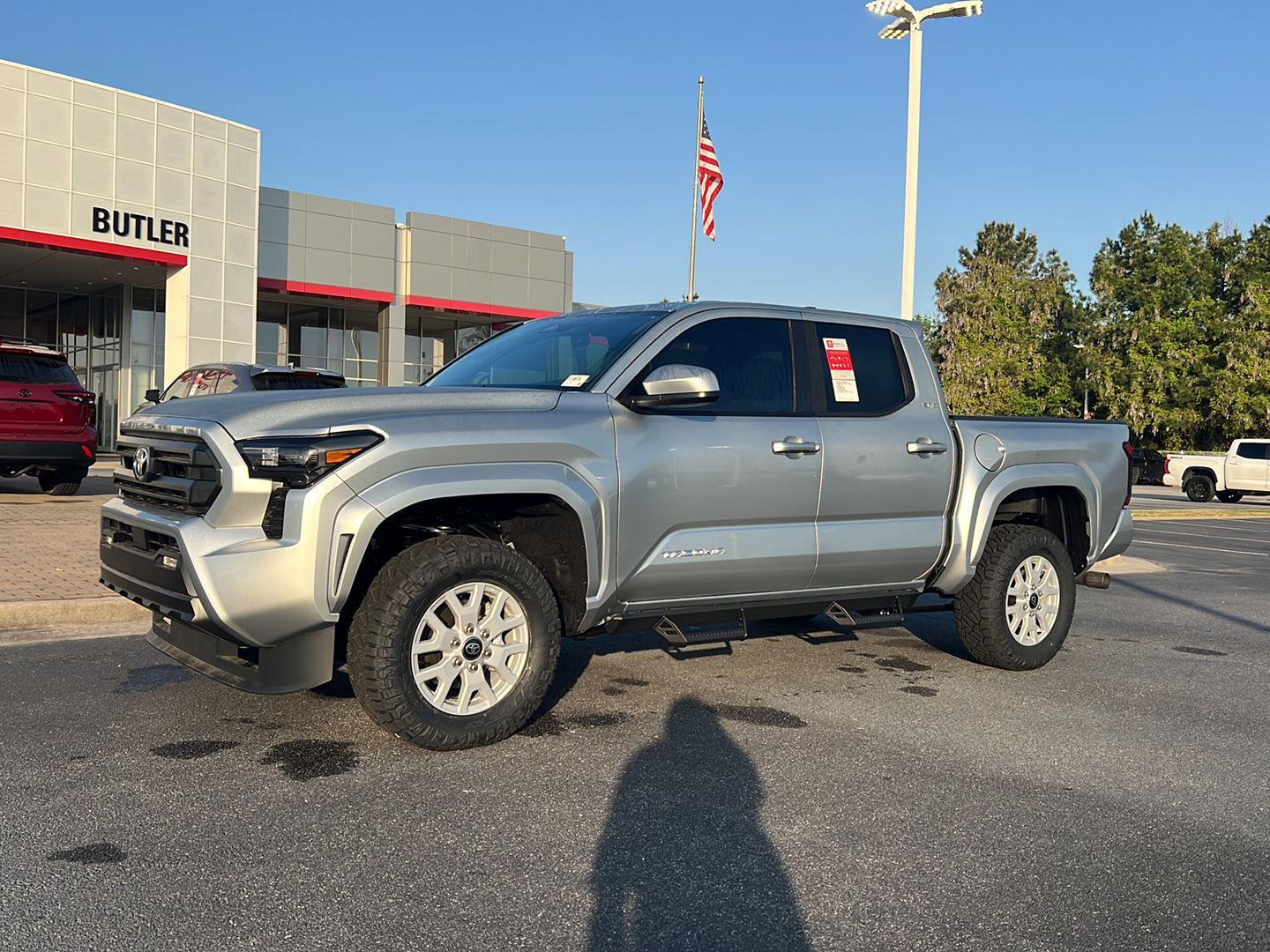 View vehicle photo 2