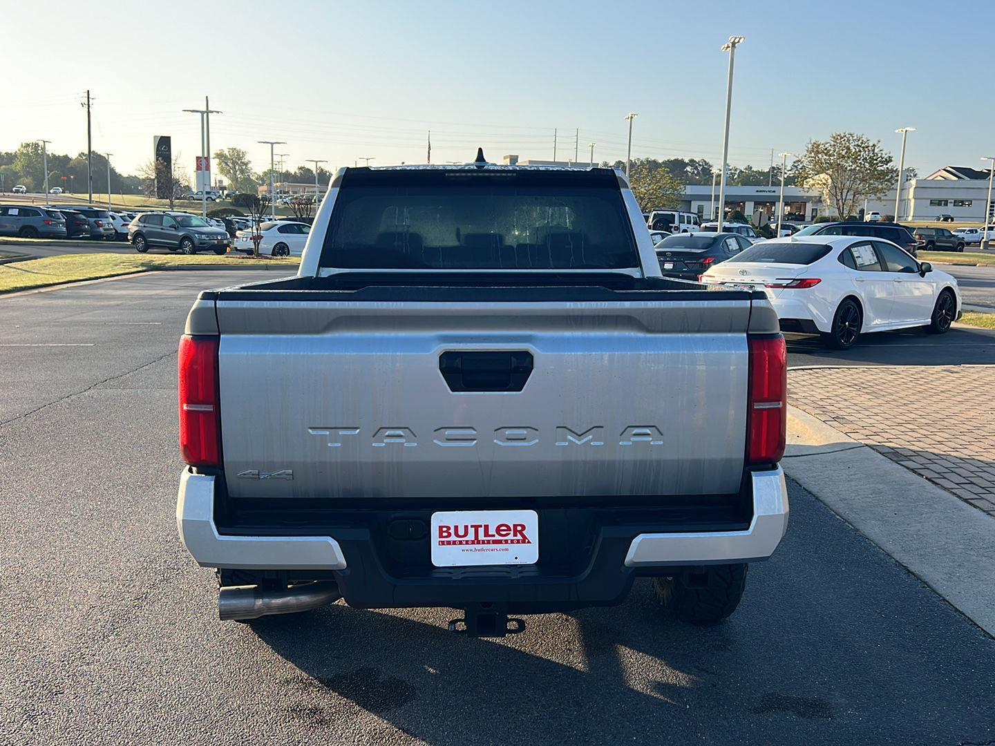 View vehicle photo 5