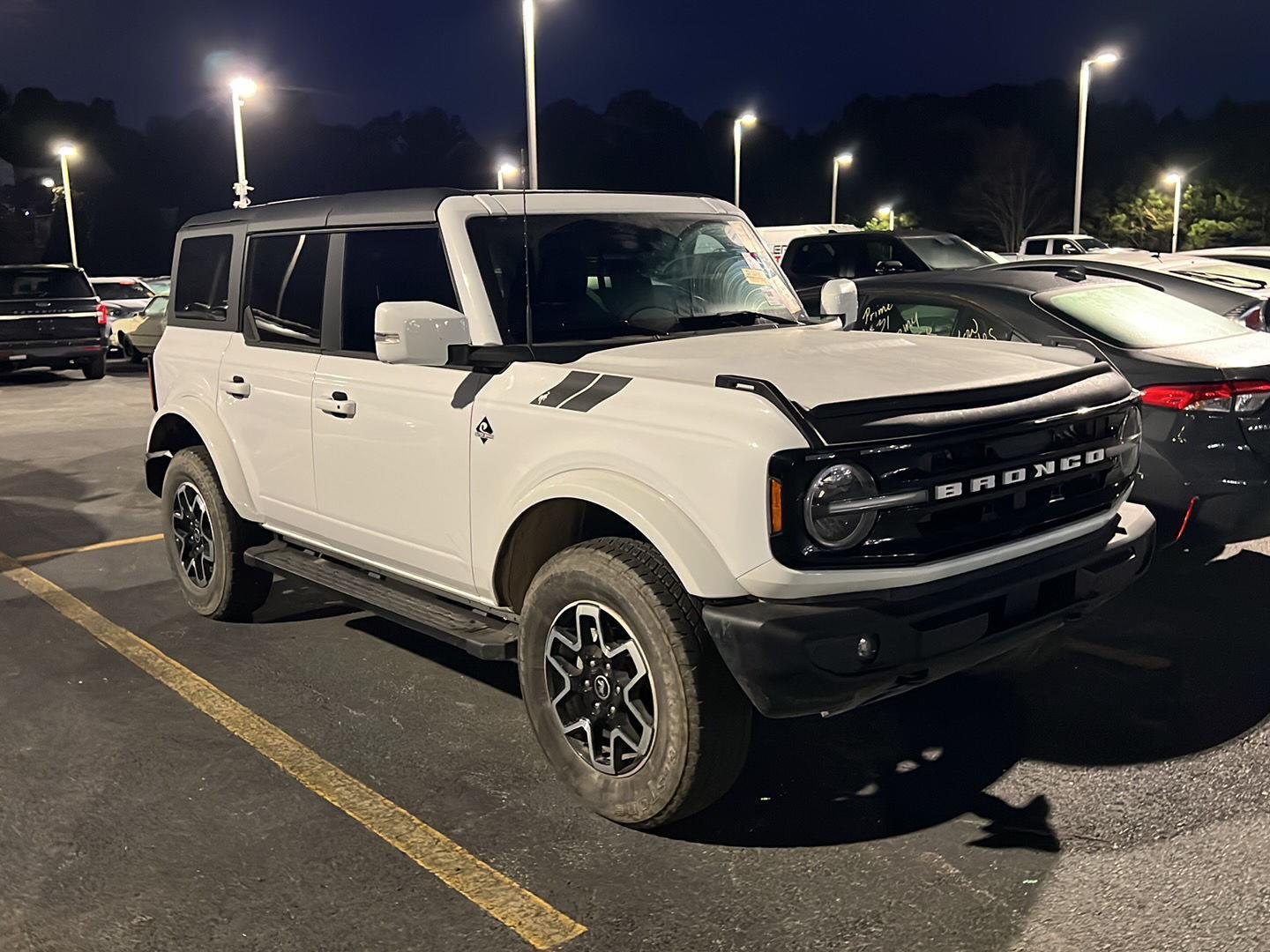 Oxford White 2024 Ford Bronco Outer Banks 4-Door 4WD SUV / Crossover Four-Wheel Drive Automatic