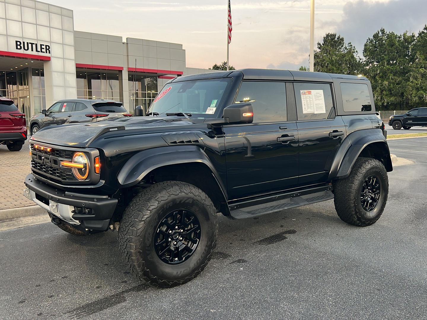 View vehicle photo 2