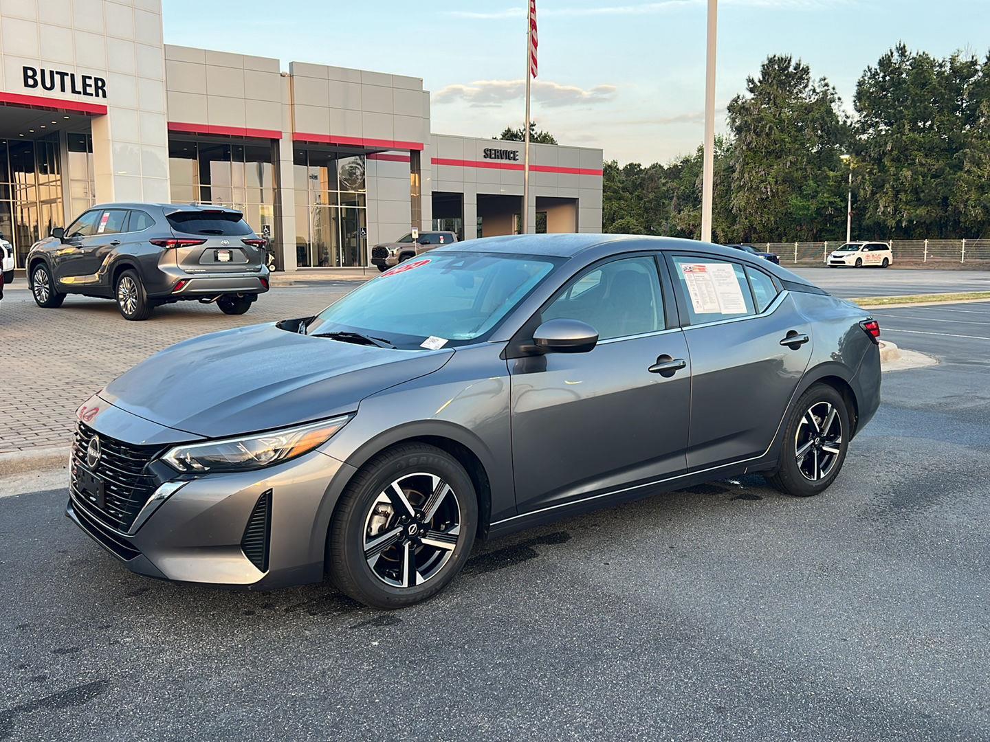 View vehicle photo 2