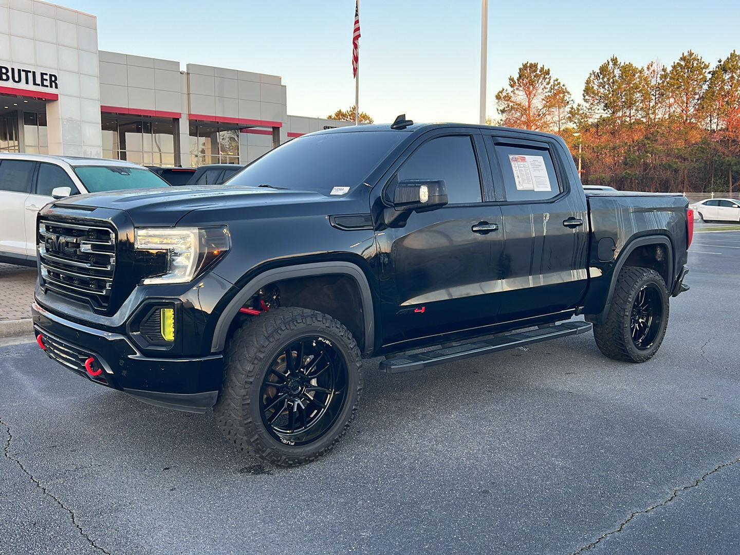 2019 GMC Sierra 4WD Crew Cab Short Box AT4's photo