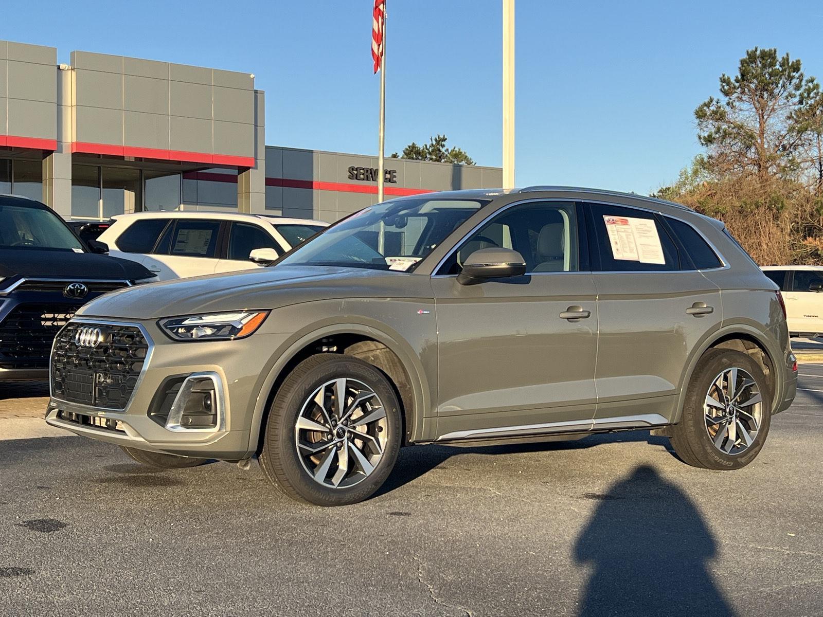 2023 Audi Q5 45 Premium Plus's photo