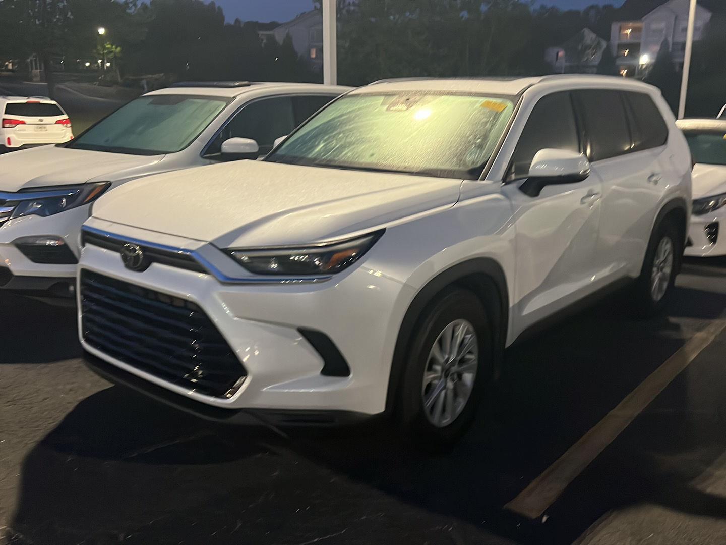 White (Wind Chill Pearl) 2024 Toyota Grand Highlander XLE FWD SUV / Crossover Front-Wheel Drive 8-Speed Automatic