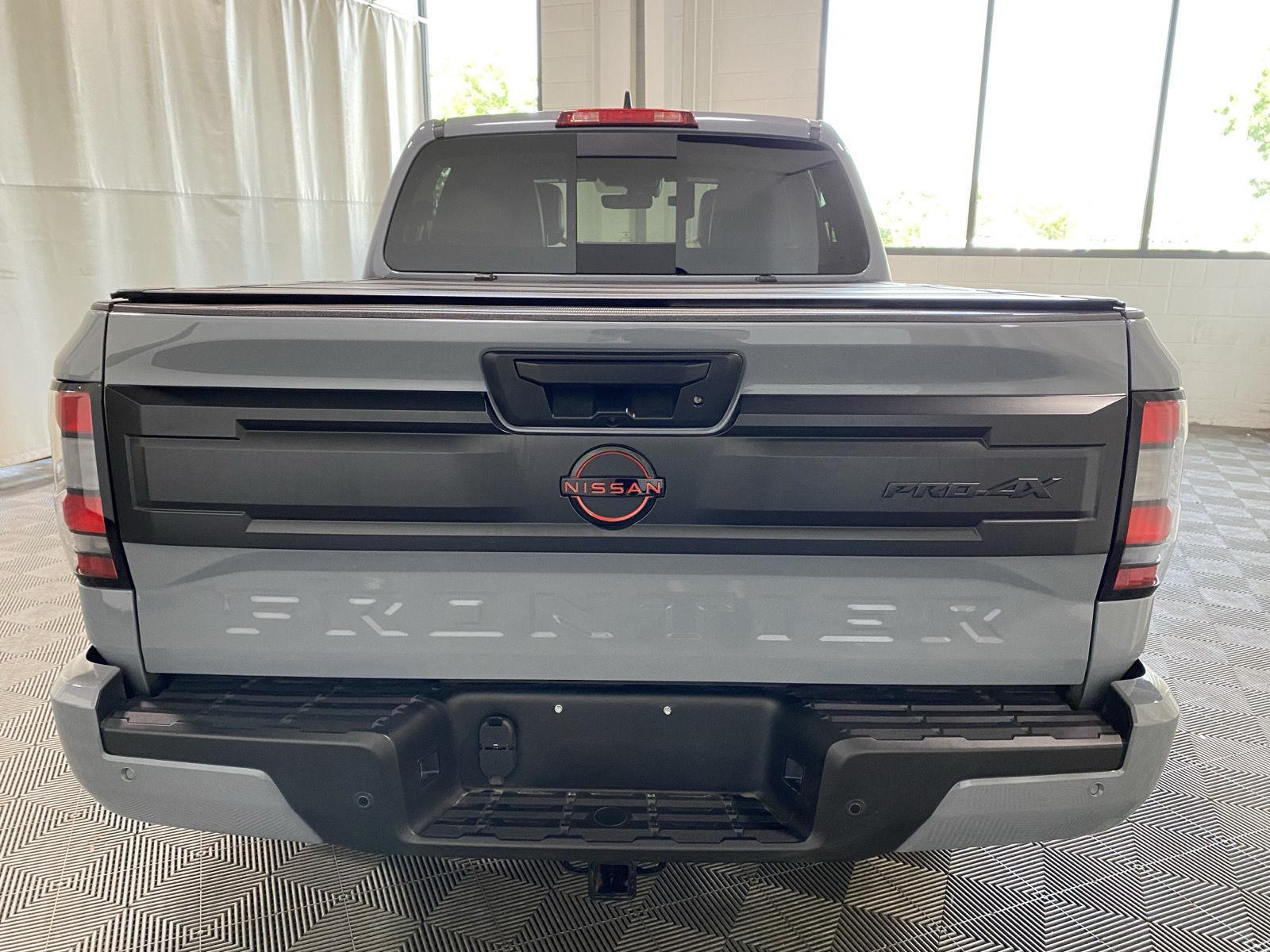 Used 2025 Boulder Gray Pearl Nissan PRO-4X image 6