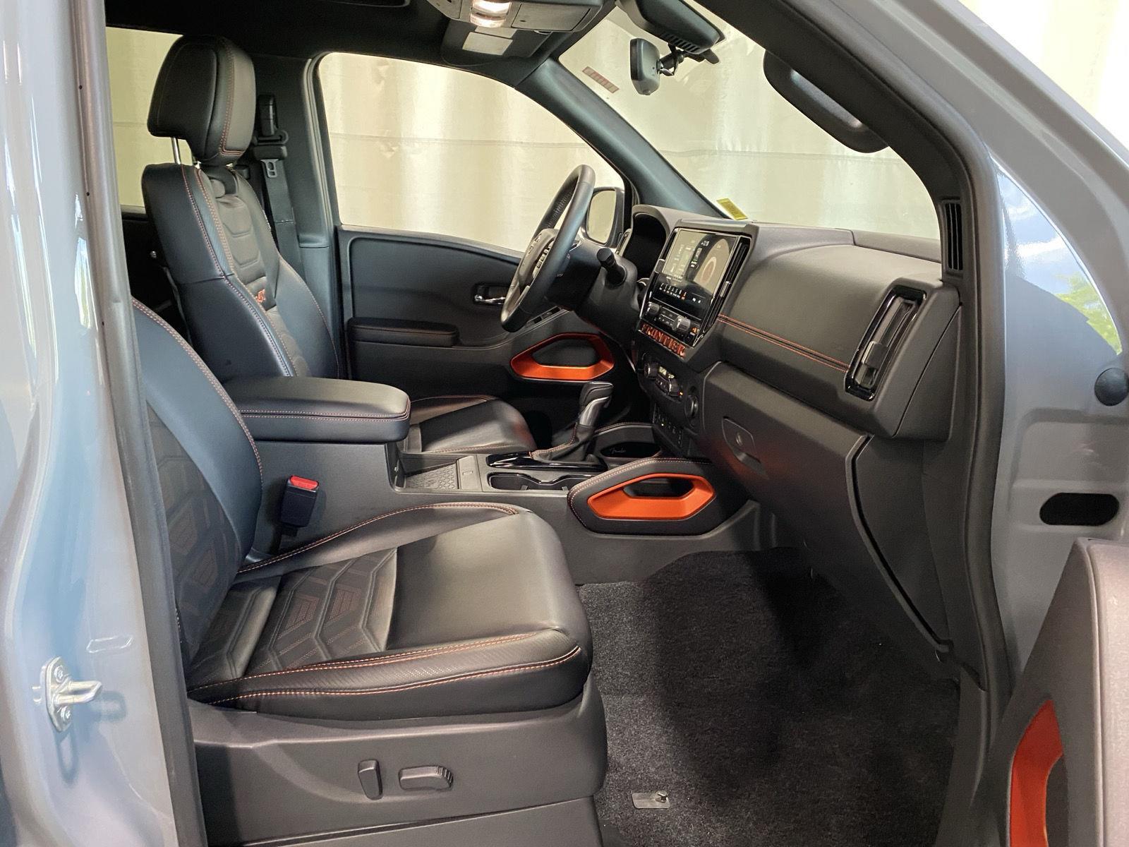 Used 2025 Boulder Gray Pearl Nissan PRO-4X image 11