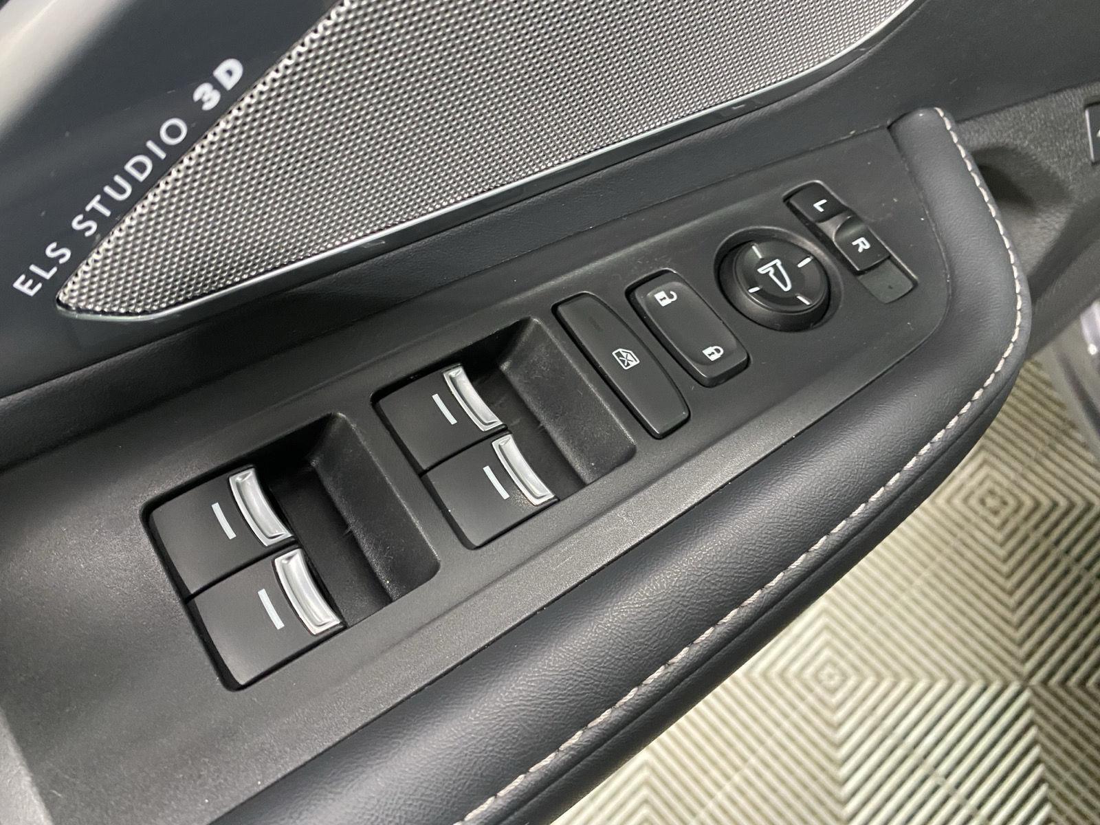 Used 2019 Modern Steel Metallic Acura SH-AWD w/Advance image 17