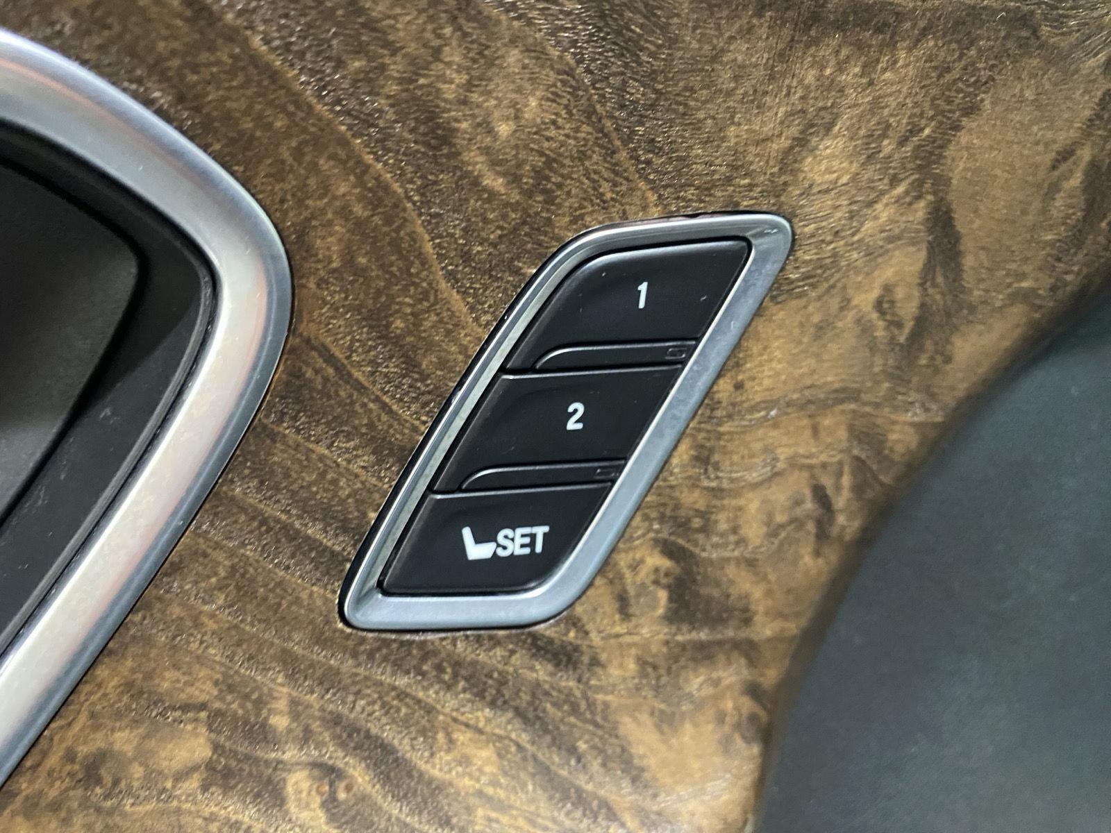 Used 2019 Modern Steel Metallic Acura SH-AWD w/Advance image 18