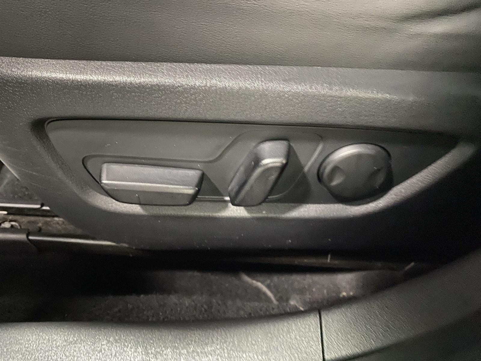 Used 2020 Jet Black Mazda Preferred image 18