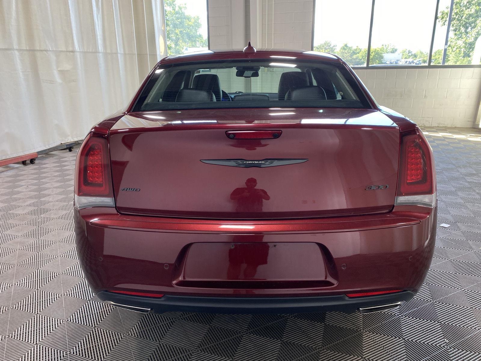 Used 2022 Velvet Red Pearlcoat Chrysler Touring L image 6