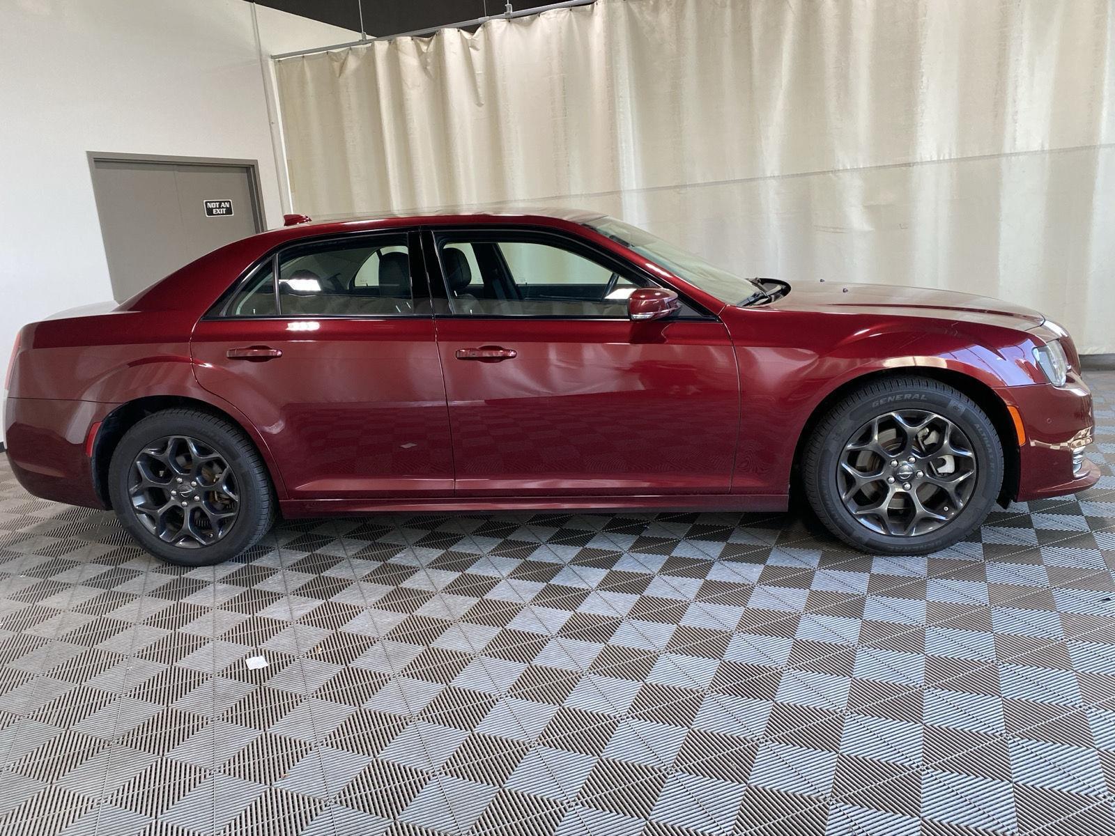 Used 2022 Velvet Red Pearlcoat Chrysler Touring L image 8