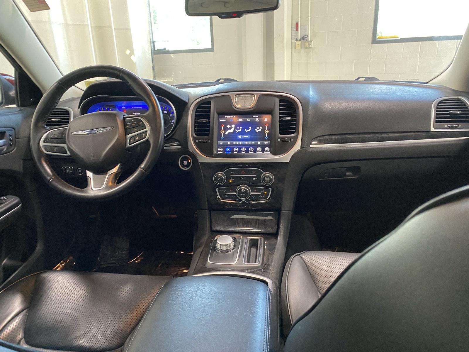 Used 2022 Velvet Red Pearlcoat Chrysler Touring L image 13