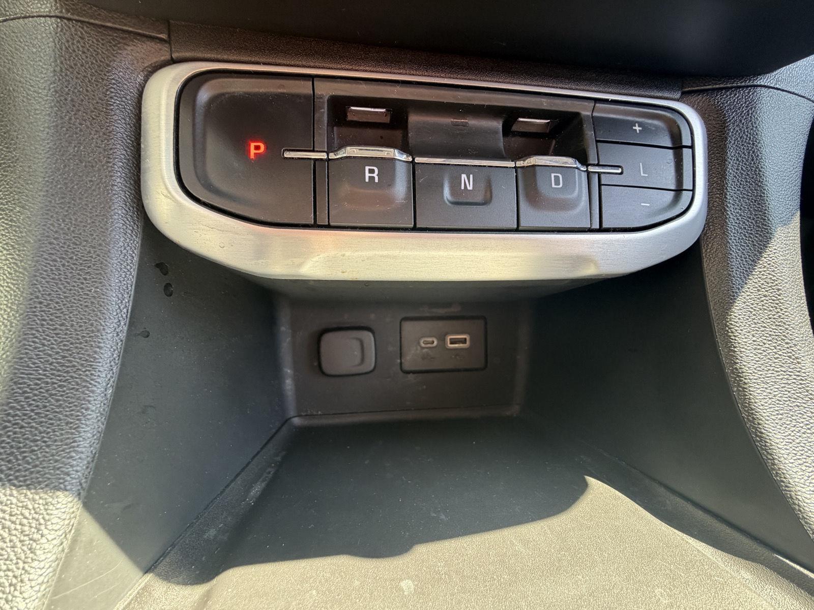 Used 2020 Red Quartz Tintcoat GMC SLE image 20