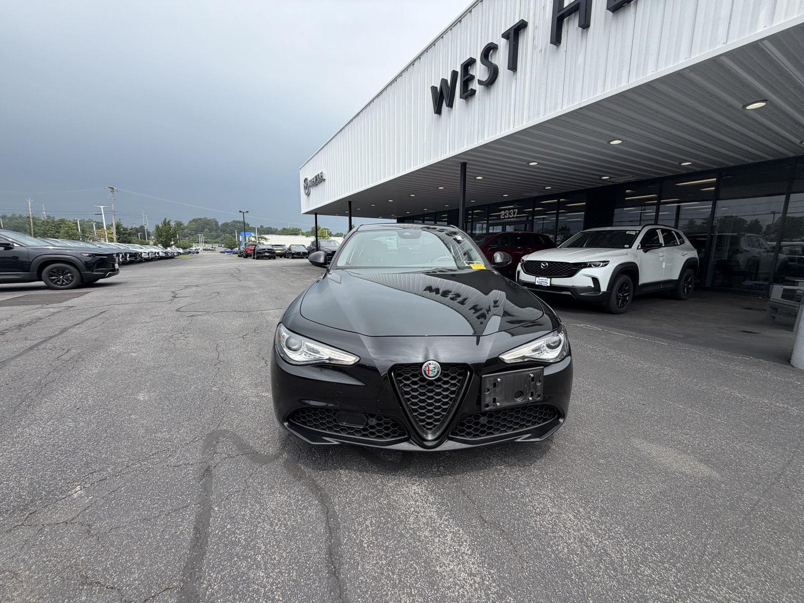 Used 2021 Alfa Black Alfa Romeo Ti image 4