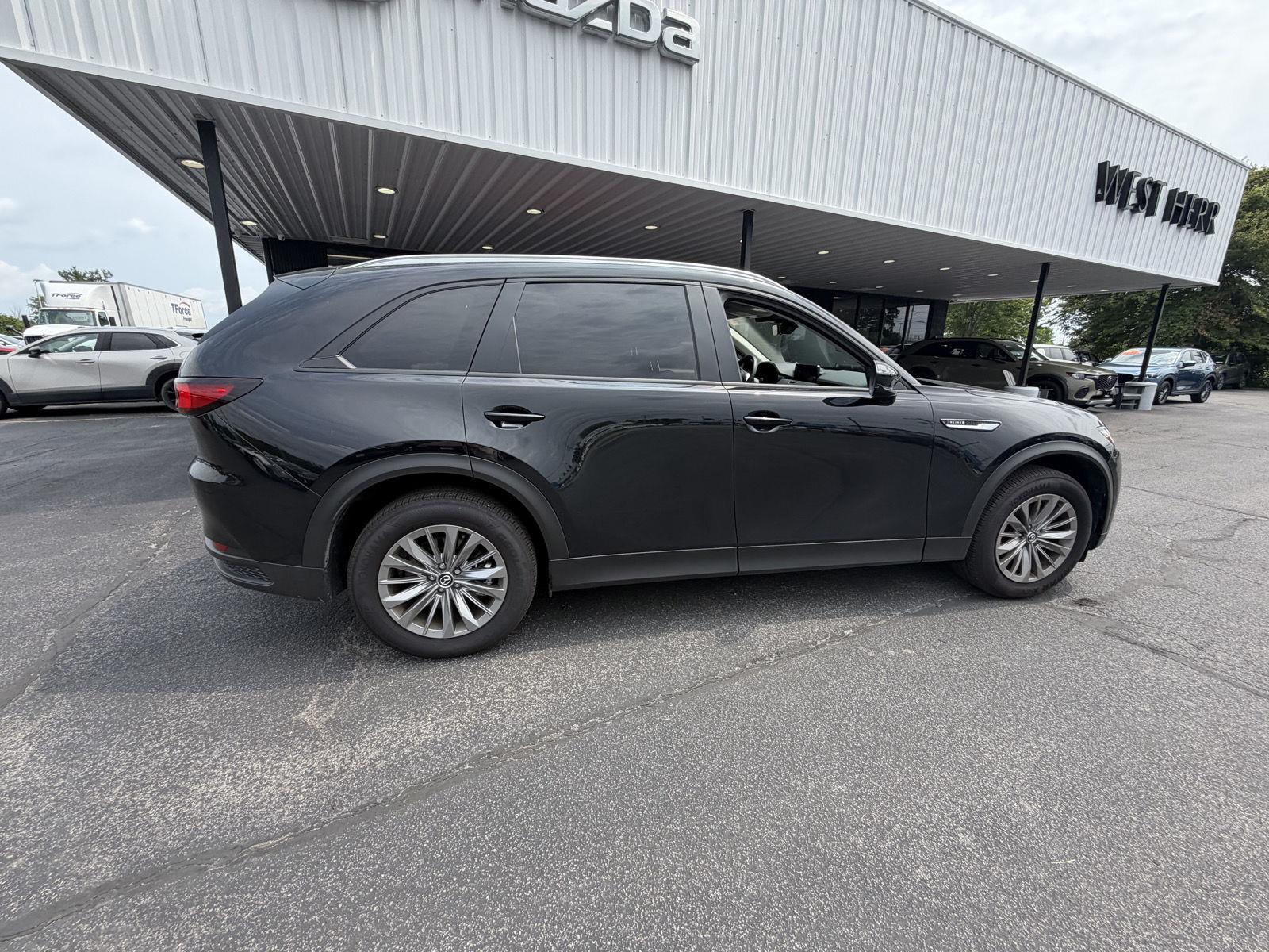 New 2026 Jet Black Mazda 3.3 Turbo Select image 9