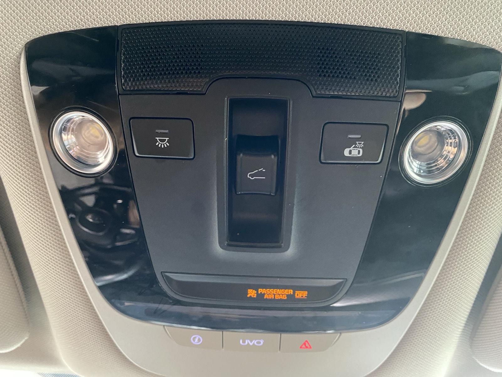 Used 2021 Sparkling Silver Kia S image 23